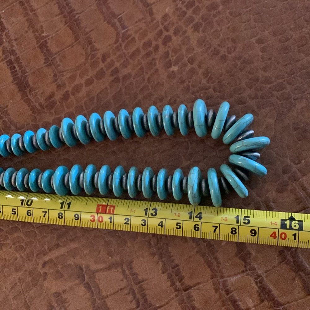 Beautiful Faux Turquoise Necklace - Picture 5 of 5